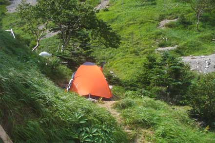 茶臼小屋テント場