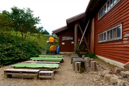 県営光小屋