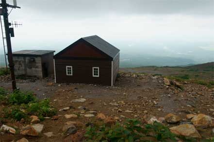 十勝岳避難小屋