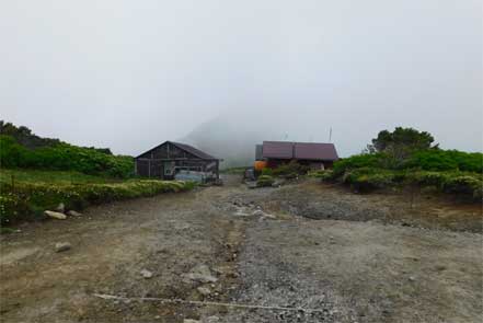 黒岳石室