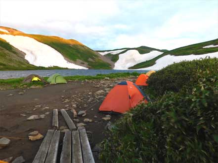 ヒサゴ沼避難小屋テント場