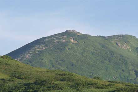 飯豊山を望遠