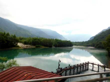 �䍂�A�吳�r