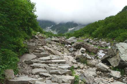 登山道