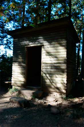 馬越峠の小屋