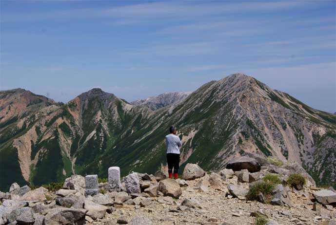 三俣蓮華岳からの鷲羽岳