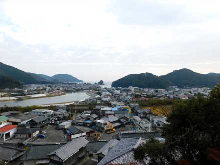 瑜祇塔（ゆぎとう）から