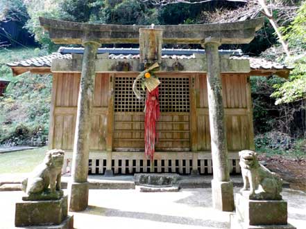 白山神社