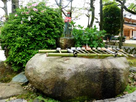 手水場