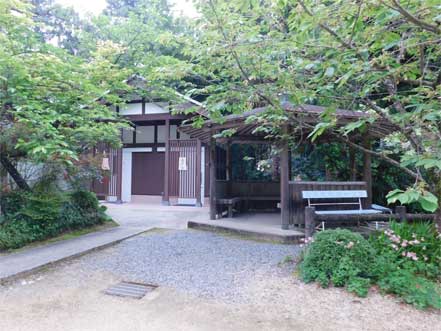 休憩場、お手洗