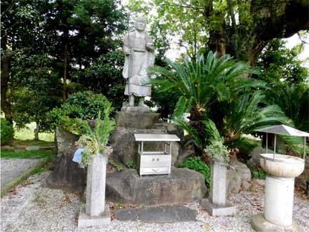 修業大師像