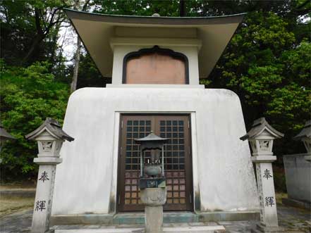 開山堂
