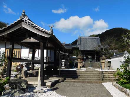 �萅�ɁA�{��