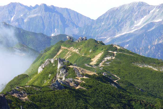 大天井岳への縦走路