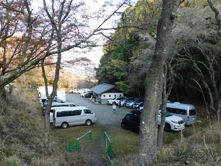 如意輪寺駐車場