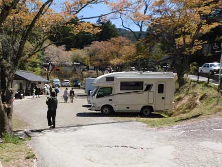 如意輪寺駐車場